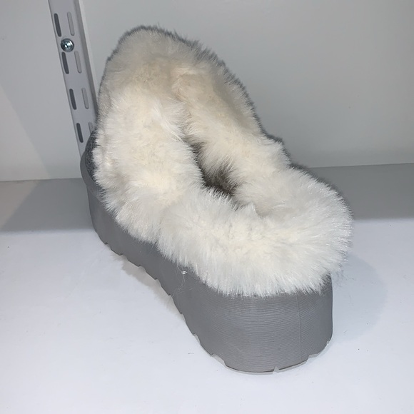 PLATFORM SPARKLY SILVER FUR SLIPPERS - Picture 7 of 8